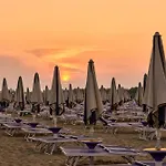 Relaxing In Bibione-beahost *