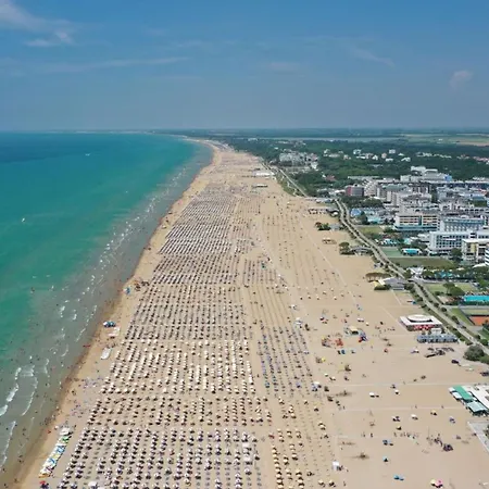 Relaxing In Bibione-beahost Апартаменти