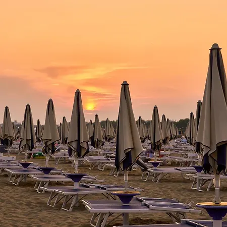 Relaxing In Bibione-beahost *